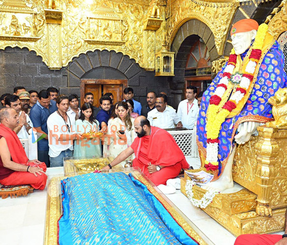 Photos: Shah Rukh Khan and Suhana Khan visit Shirdi Sai Baba Temple to seek blessings ahead of Dunki release