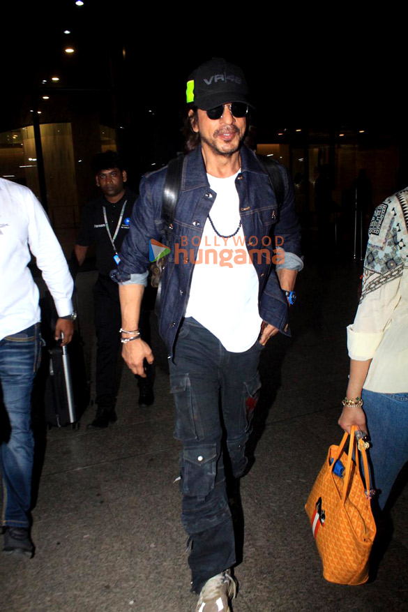 Photos: Shah Rukh Khan snapped at the airport