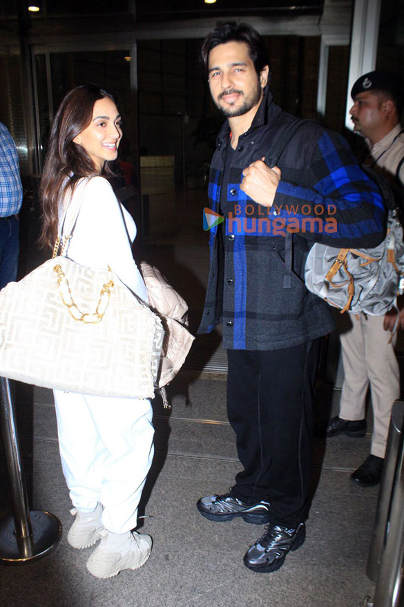photos sidharth malhotra and kiara advani snapped at the airport 4 4
