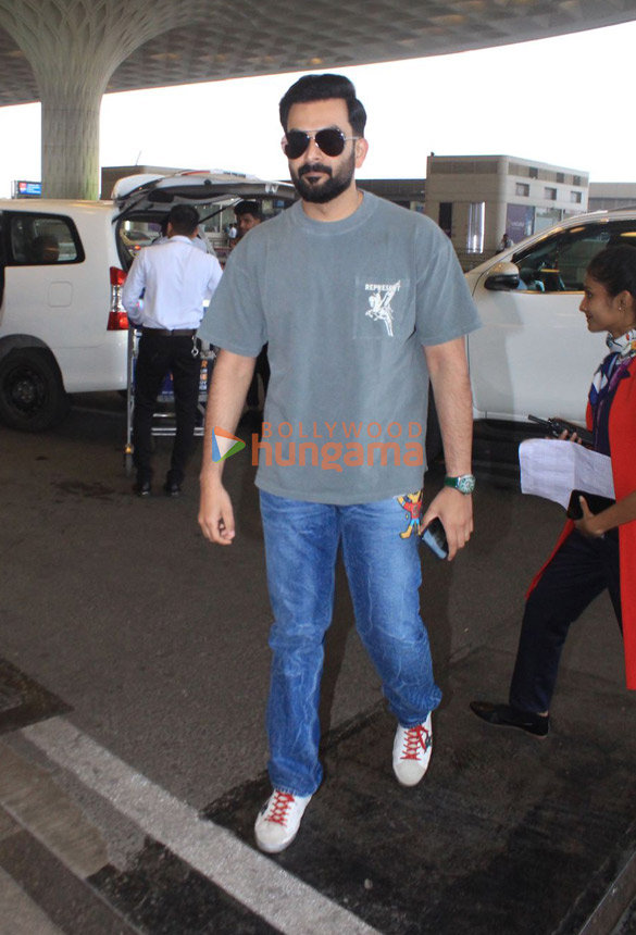 photos sophie choudry karan johar and prithviraj sukumaran snapped at the airport 1