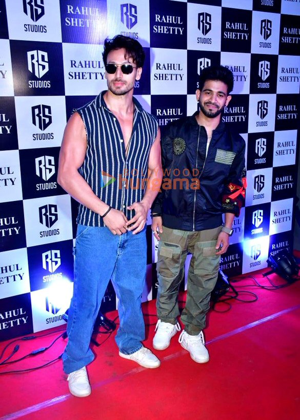 Photos: Tiger Shroff, Mouni Roy and others snapped at launch of Rahul Shetty’s studio