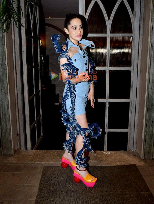 photos uorfi javed snapped in juhu 2 8