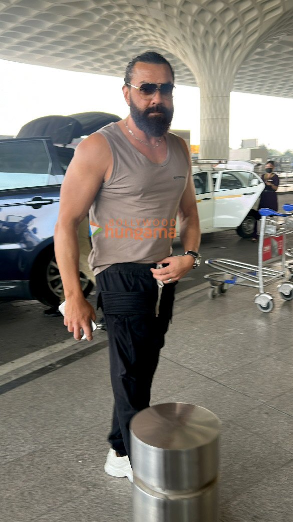photos urvashi rautela vaani kapoor bobby deol and others snapped at the airport 6
