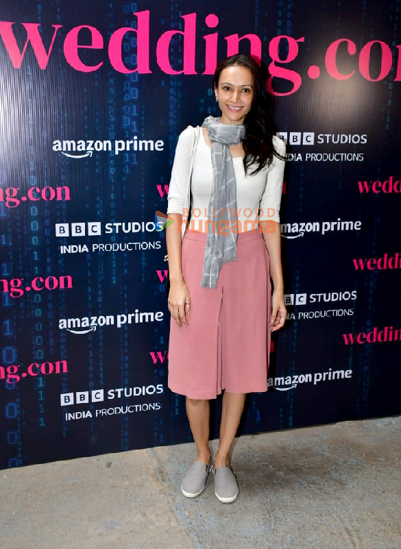 photos vidya balan pooja bhatt and others grace the premiere of wedding com 9
