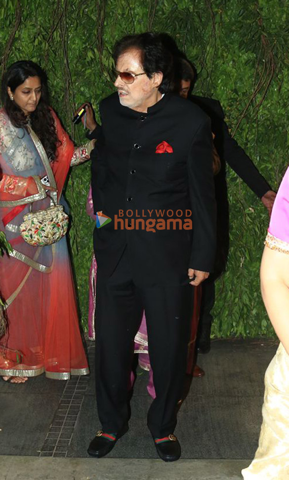 photos zayed khan fardeen khan sanjay khan and others snapped in juhu 2