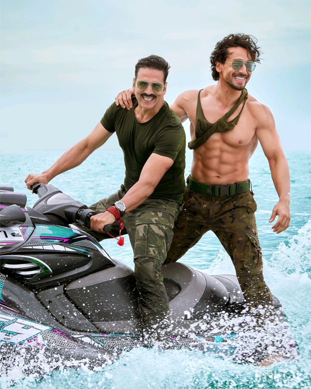 Bade Miyan Chote Miyan: Akshay Kumar and Tiger Shroff kick off the New Year with the first look from their action extravaganza : Bollywood News