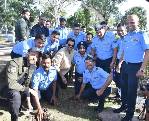 Fighter duo Hrithik Roshan and Anil Kapoor strike a pose with IAF officers at Pune Air Force Station, see photos