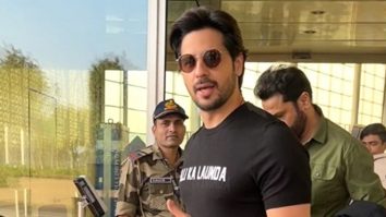 Handsome Hunk! Sidharth Malhotra in all black at the airport