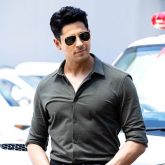 Indian Police Force actor Sidharth Malhotra turns delivery man for former Indian police officers