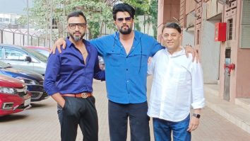 Rafuchakkar 2 in the making? Maniesh Paul gets clicked with makers