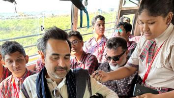 Pankaj Tripathi visits Atal Setu with school kids ahead of Main Atal Hoon release; watch Pankaj Tripathi visits Atal Setu with school kids ahead of Main Atal Hoon release; watch