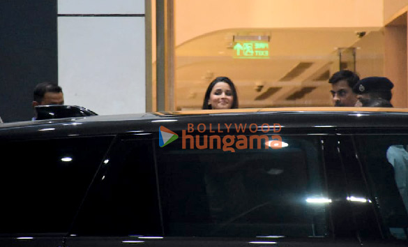 photos alia bhatt snapped at kalina airport 3 2