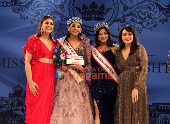 photos amruta khanvilkar graces the finale of miss and mrs maharashtra 1