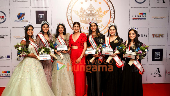 photos amruta khanvilkar graces the finale of miss and mrs maharashtra 5