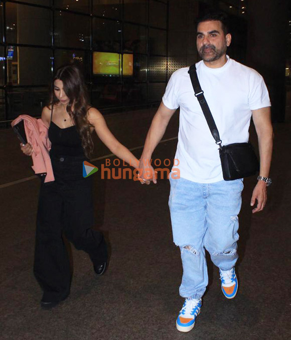 photos arbaaz khan and sshura khan snapped at the airport 3