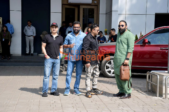 photos bhushan kumar sandeep reddy vanga shiv chanana snapped at the kalina airport 5