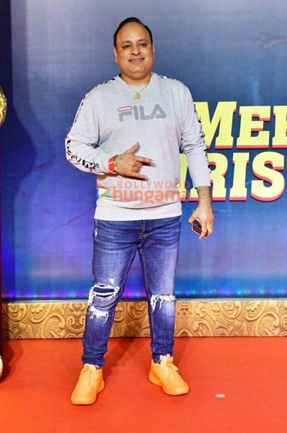 photos celebs grace the premiere of merry christmas 1