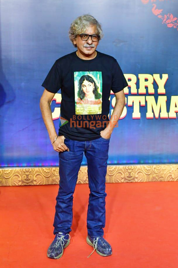 photos celebs grace the premiere of merry christmas 4