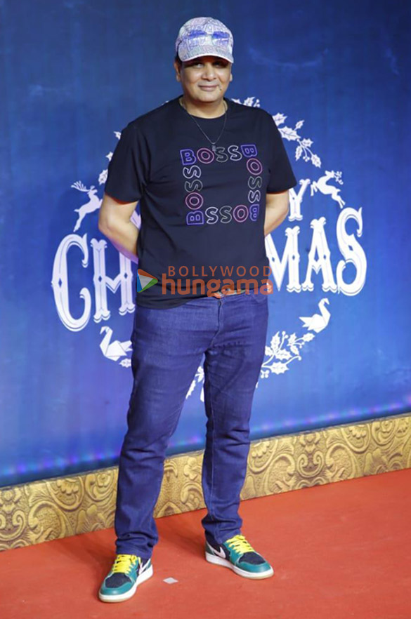 photos celebs grace the premiere of merry christmas 540 10