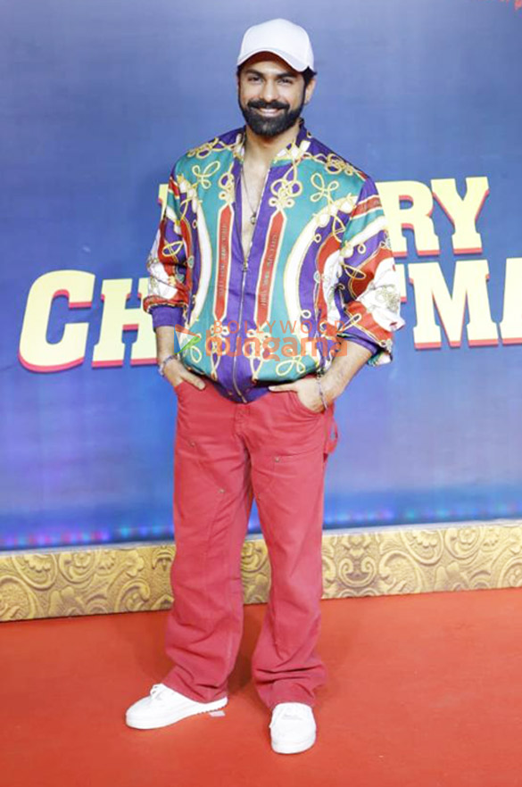 photos celebs grace the premiere of merry christmas 540 20