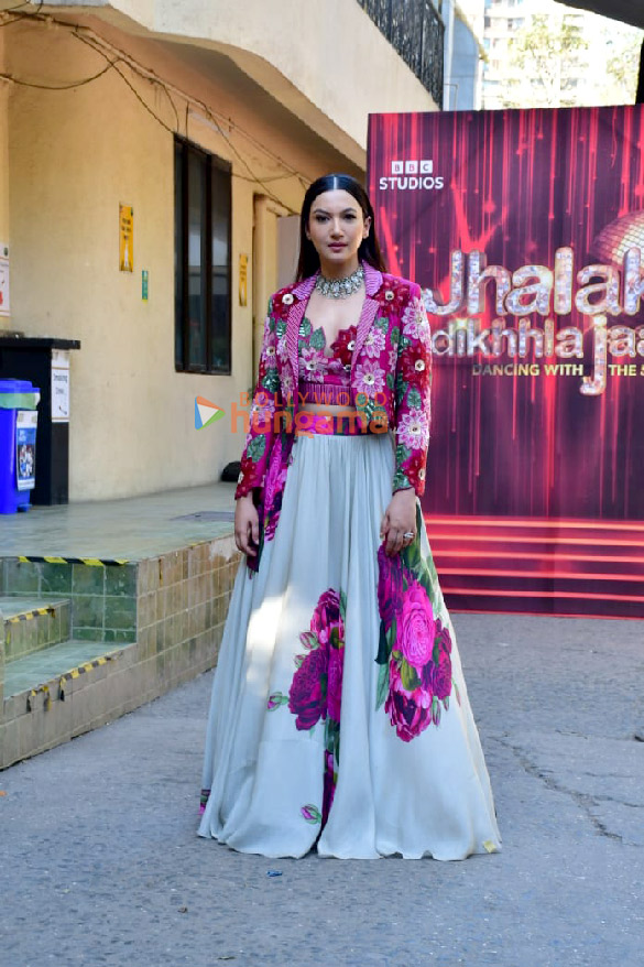 photos gauahar khan arshad warsi and others snapped on the sets of jhalak dikhhla jaa 2