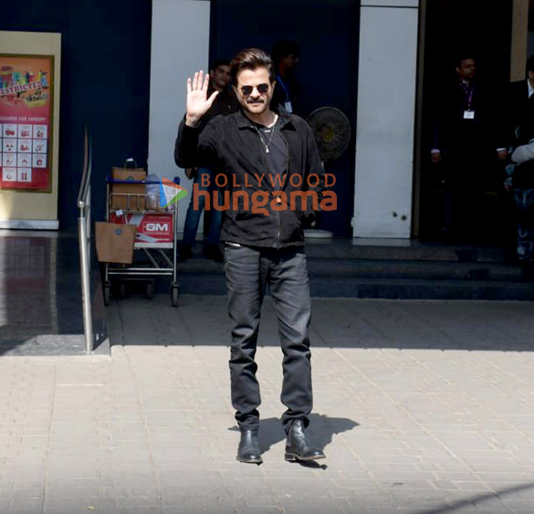 photos hrithik roshan deepika padukone anil kapoor and siddharth anand snapped at kalina airport 4