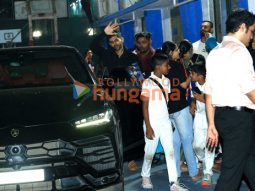Photos: Kartik Aaryan snapped in Juhu