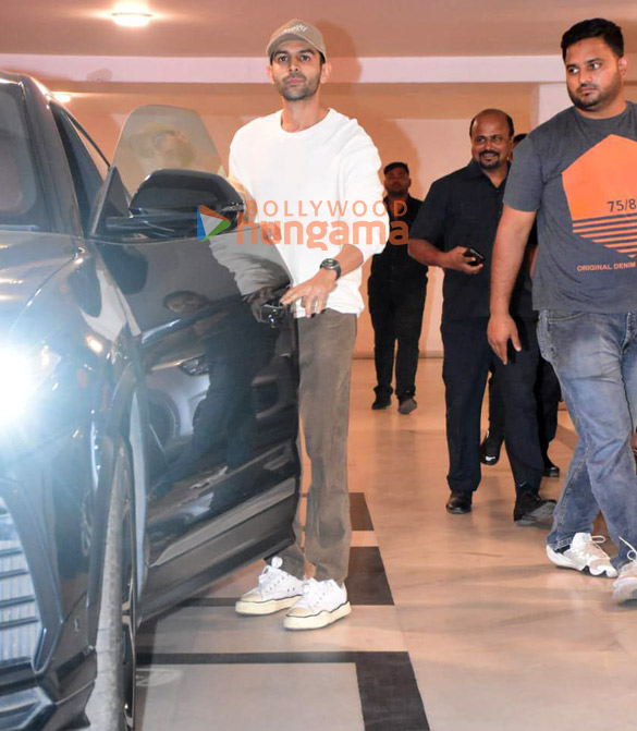 Photos: Kartik Aryan snapped at Karan Johar’s house in Bandra