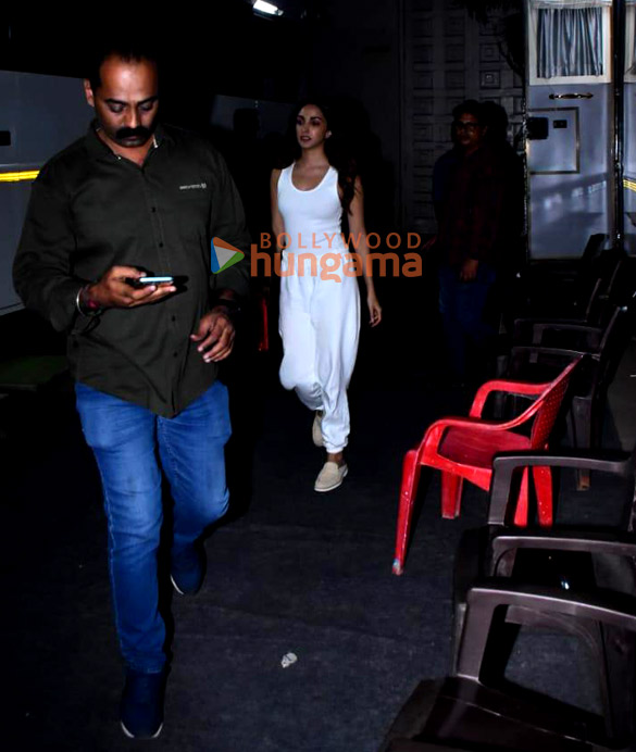 photos kiara advani snapped in bandra 4 6