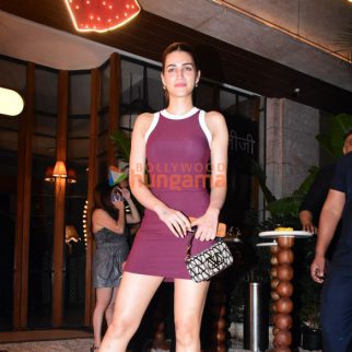 Photos: Kriti Sanon snapped in Bandra