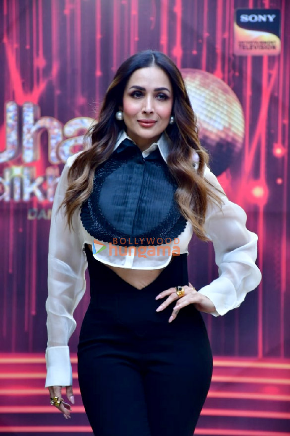 Photos: Malaika Arora, Gauahar Khan, Arshad Warsi and others snapped on the sets of Jhalak Dikhhla Jaa Photos: Malaika Arora, Gauahar Khan, Arshad Warsi and others snapped on the sets of Jhalak Dikhhla Jaa