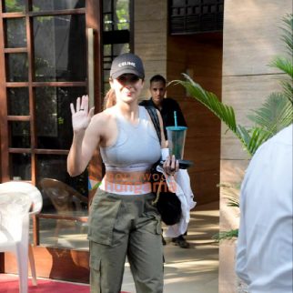 Photos: Malaika Arora snapped outside her residence in Khar
