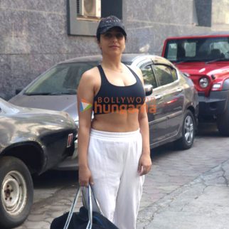 Photos: Neha Bhasin snapped outside the gym in Bandra