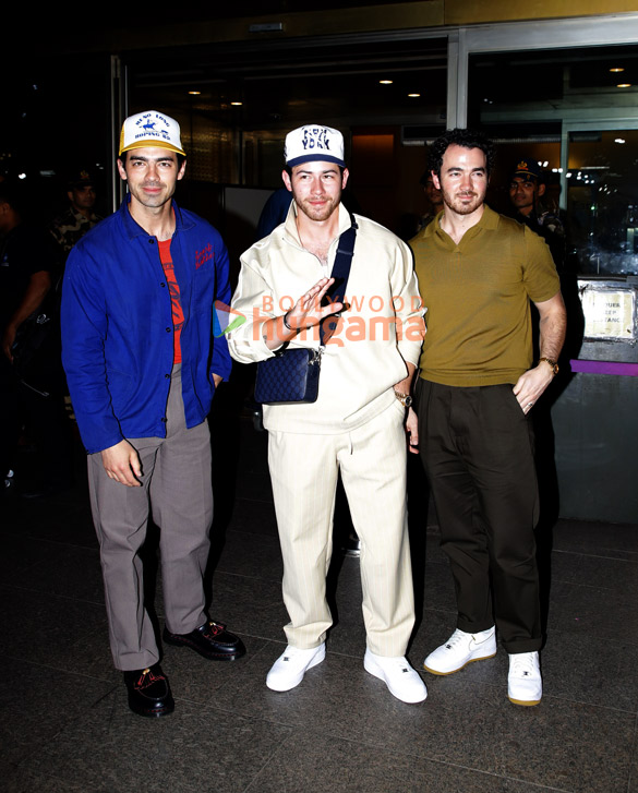 Photos: Nick Jonas, Joe Jonas, Kevin Jonas snapped at Mumbai airport ahead of Jonas Brothers concert Photos: Nick Jonas, Joe Jonas, Kevin Jonas snapped at Mumbai airport ahead of Jonas Brothers concert