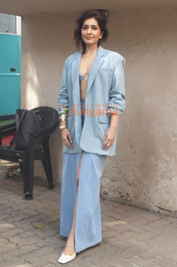 Photos: Raashii Khanna snapped at Mehboob Studio in Bandra Photos: Raashii Khanna snapped at Mehboob Studio in Bandra
