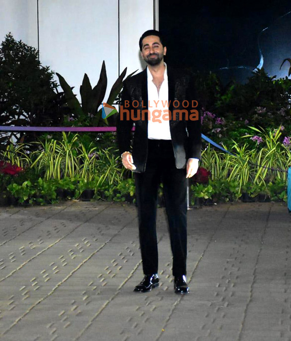 photos ranbir kapoor alia bhatt kareena kapoor khan and others snapped at the kalina airport 4