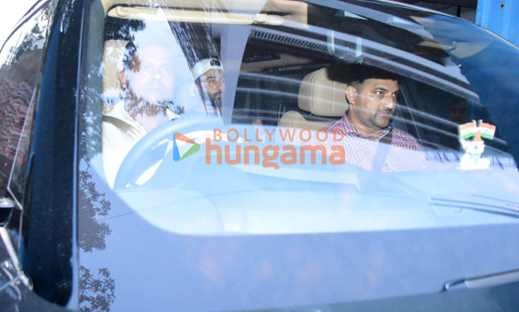 photos ranbir kapoor snapped at the construction site of his new house 2