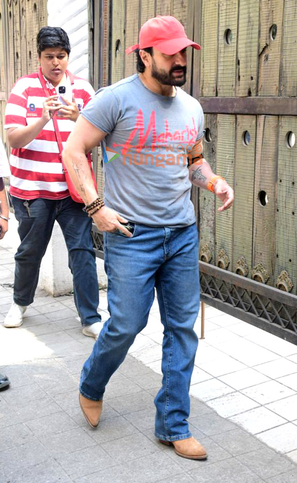photos saif ali khan spotted at siddharth anands office in bandra 4