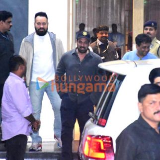 Photos: Salman Khan snapped at Kalina airport