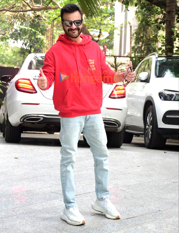 photos sanjay kapoor snapped outside maddock films office 4