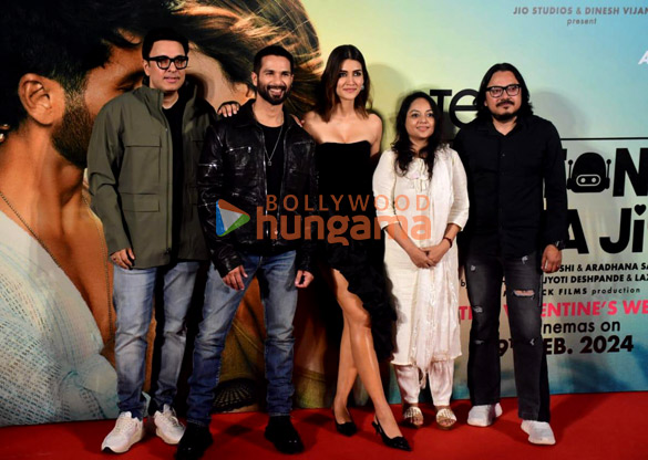 photos shahid kapoor kriti sanon and others snapped at the trailer launch of teri baaton mein aisa uljha jiya 2