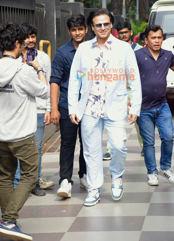 photos shilpa shetty vivek oberoi and rohit shetty snapped during indian police force promotions 2