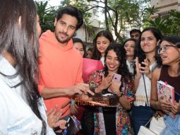 Photos: Sidharth Malhotra snapped celebrating birthday with fans in Bandra