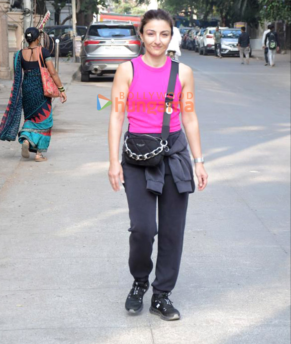 photos soha ali khan snapped in khar 3