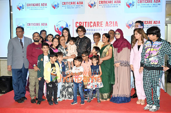 Photos: Sonu Nigam snapped at CritiCare Asia event Photos: Sonu Nigam snapped at CritiCare Asia event