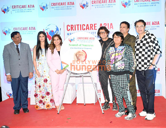 photos sonu nigam snapped at criticare asia event 5