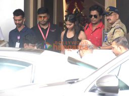 Photos: Akshay Kumar, Twinkle Khanna and Suhana Khan snapped at Kalina airport