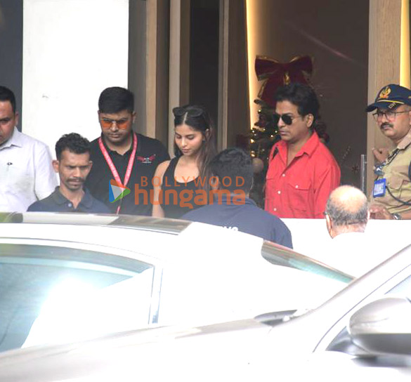 photos suhana khan snapped at kalina airport 4