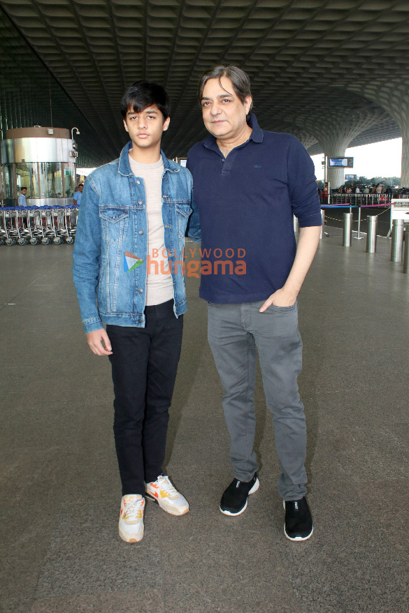 photos sunny deol and chandrachur singh snapped at the airport 4