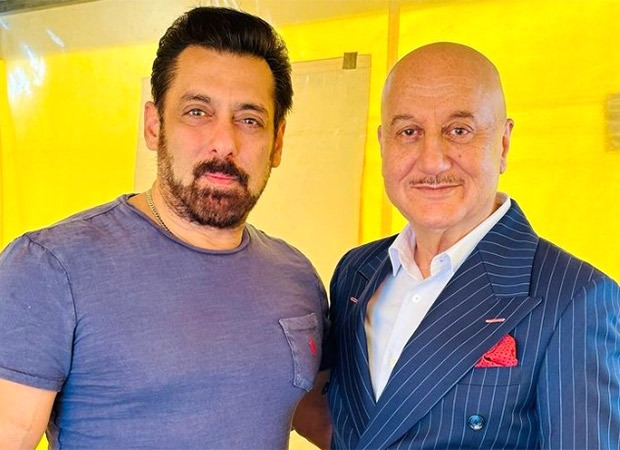 Anupam Kher and Salman Khan share smiles in recent snap; see pic : Bollywood News